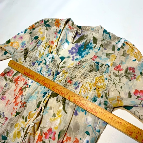 Grand & Greene Women's Neutral Floral Pleated Peasant Blouse Medium Boho Fairy - Picture 6 of 9